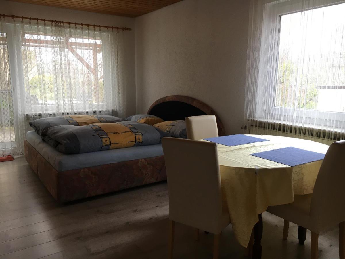 Ferienwohnung Am Kirschbaum 乌尔丁根-米尔霍芬 外观 照片