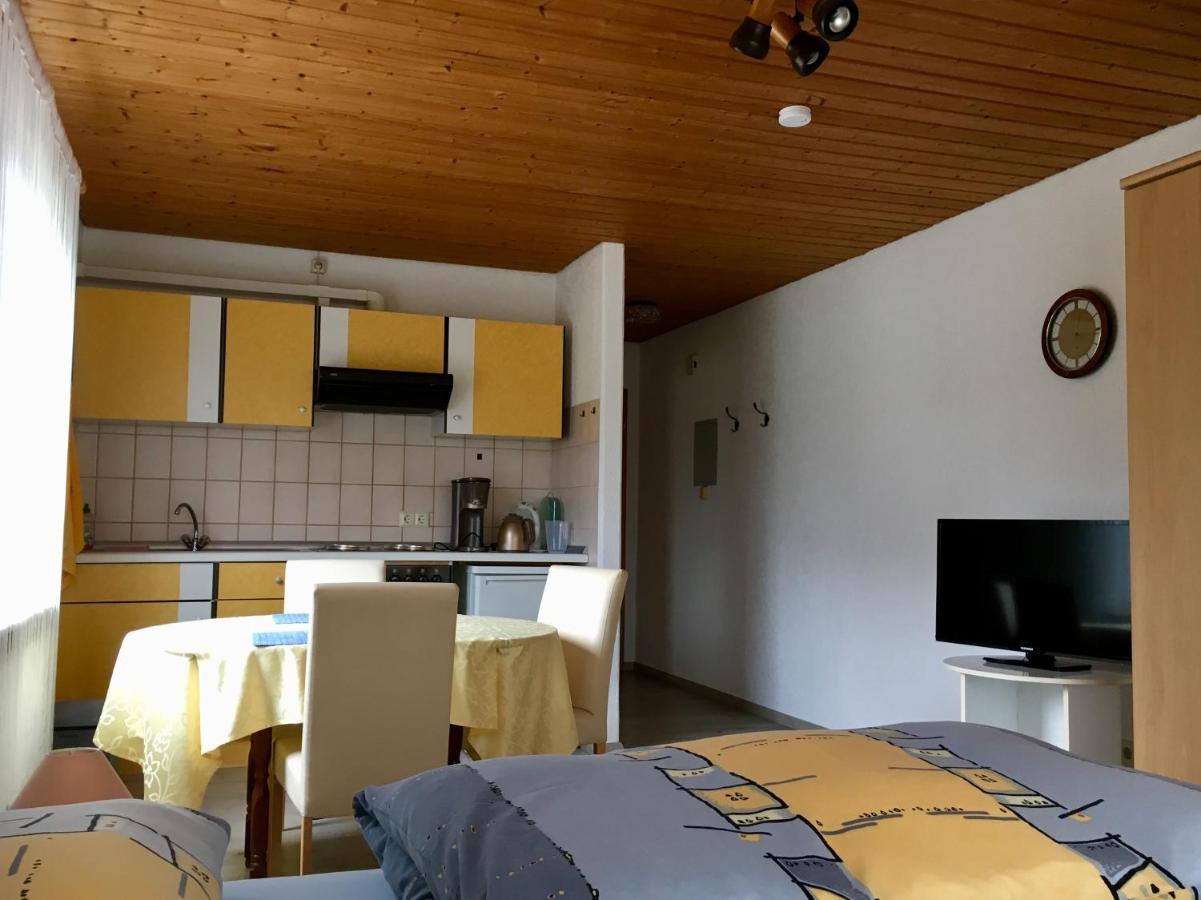 Ferienwohnung Am Kirschbaum 乌尔丁根-米尔霍芬 外观 照片
